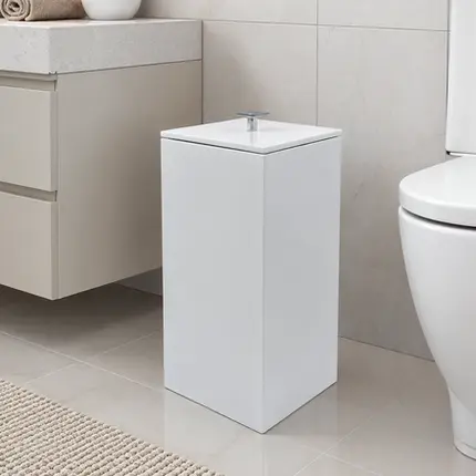 Lixeira Quadrada 5,5L em Resina Branco - Cromado
