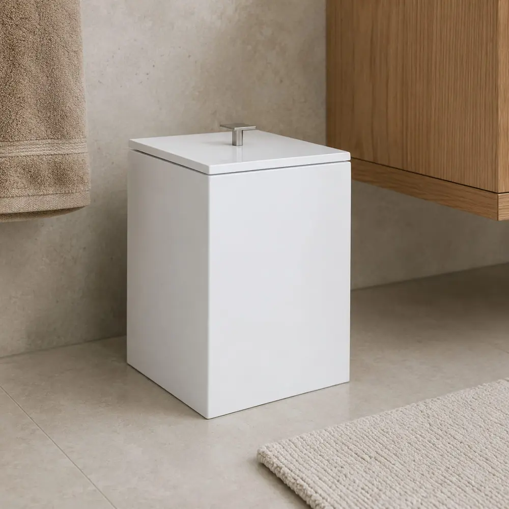 Lixeira Quadrada 4L em Resina Branco - Cromado