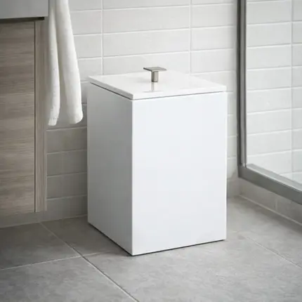 Lixeira Quadrada 5,5L em Resina Branco - Cromado