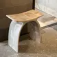 Banqueta Arc em Resina Madreperola