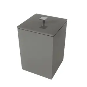 Lixeira Quadrada 5,5L em Resina Cinza Claro Fosco - Cromado