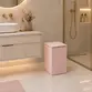 Lixeira Quadrada Slow Close 5,5L em Resina Rosa Chá Fosco