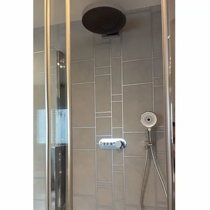Chuveiro de Parede Unique Spa Sense Shower em Inox Polido